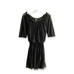 Guess black pleated scoop neck short sleeve dress, size 6